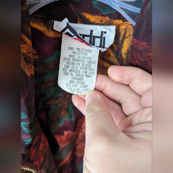 Vintage Autumn/Fall Leaves Jacket - Picture 3 of 10